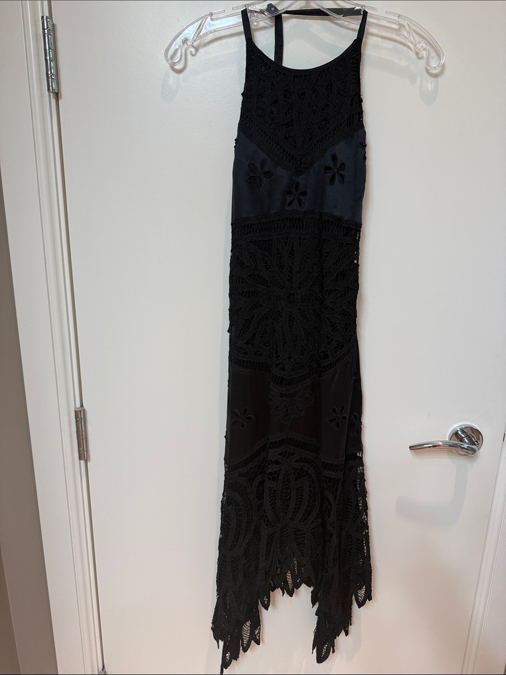 Sue Wong black lacy cocktail dress, size 6